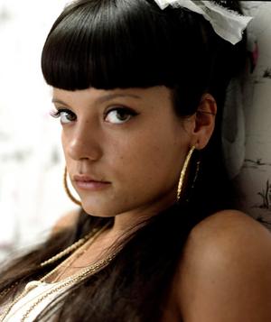 lily_allen_narrowweb__300x357,0.jpg